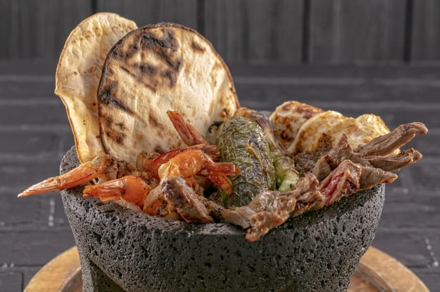 Molcajete La Costa / La Costa Molcajete.
