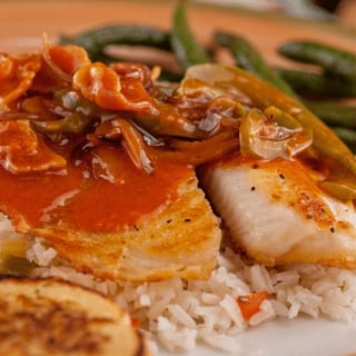 Filete a la Veracruzana* / Veracruz-Style Fish Fillet*